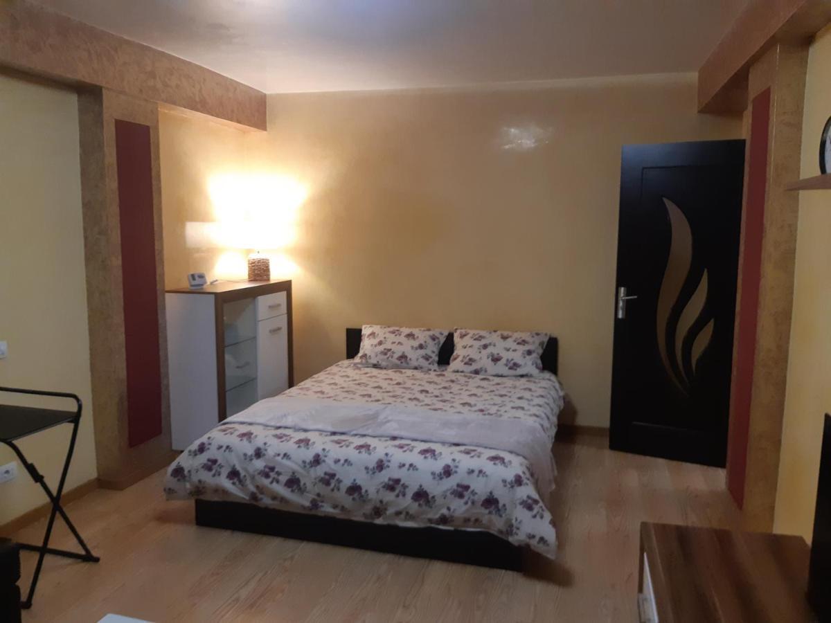 Apartament In Centrul Iasului Iasi Exterior photo